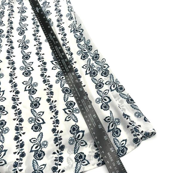 ALTAR'D STATE Medium White Blue Floral Print‎ Mini Sheath Dress Sleeveless Lined - Picture 8 of 8